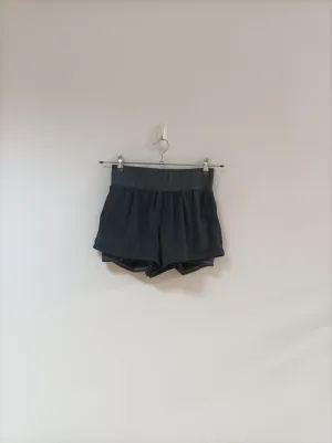 Black Gym Shorts, Fabletics, Size 8, S (Polyester, Elastane, Polyester, Elastane)
