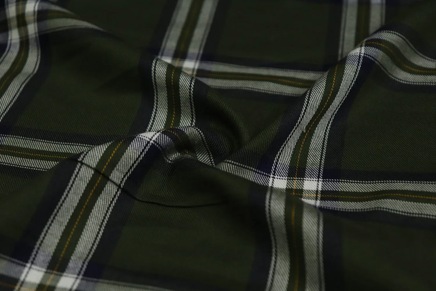 Multicolor Checks Yarn Dyed Twill Rayon Fabric
