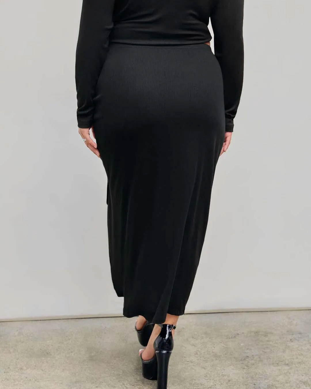 Solid Drawstring Split Maxi Black Skirt Curve & Plus